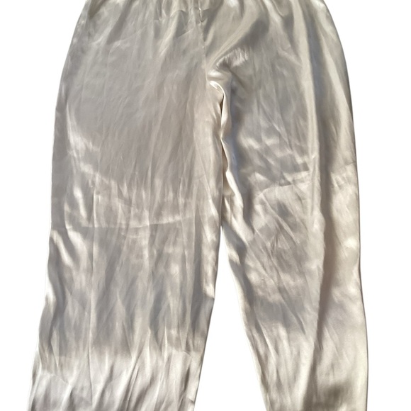 (Bundle!!) Gilligan & O'Malley Cream Satin Sleepwear size (L) - Picture 6 of 6